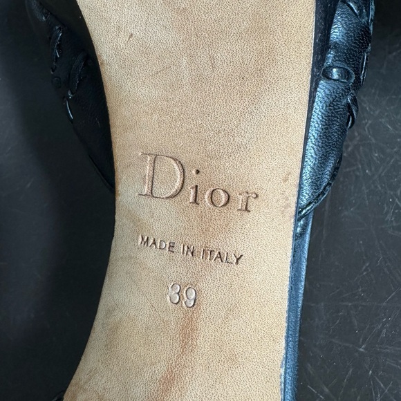 Dior Pumps with Stitching Detail and Bows - Black Leather - Size 39 - Picture 6 of 6